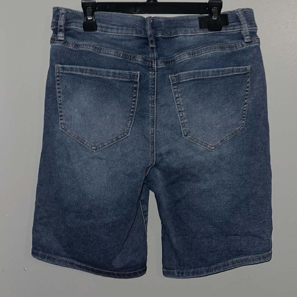 Nicole Miller Soho High Rise Denim Bermuda Shorts Size 6 Stretch Classic Blue - Picture 7 of 8